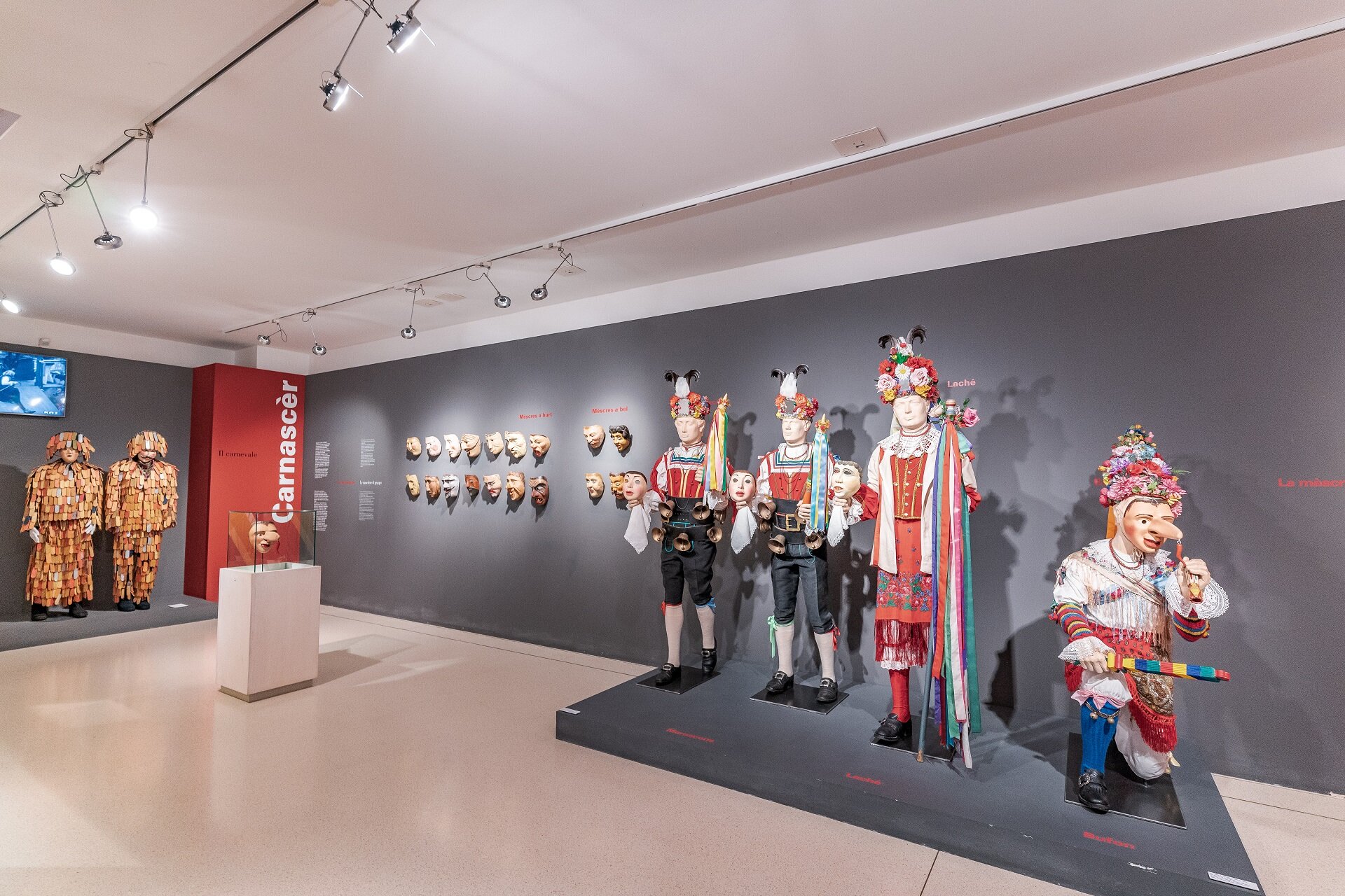 Museo Ladino di Fassa | © Patricia Ramirez - Archivio Immagini ApT Val di Fassa Sezione dedicata al Carnevale del Museo Ladino di Fassa | © Patricia Ramirez - Archivio Immagini ApT Val di Fassa