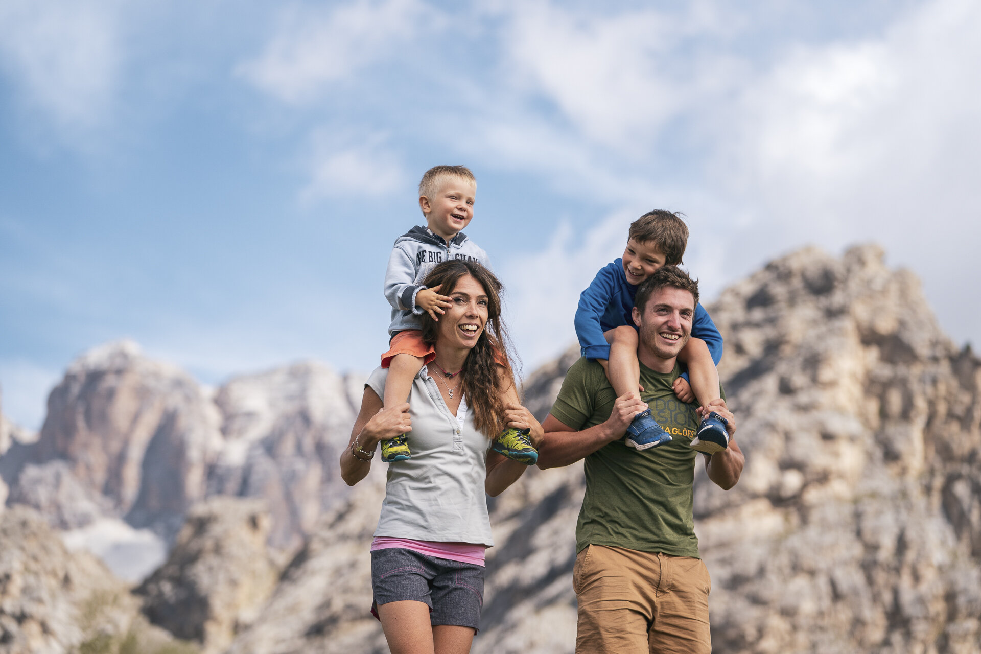 Famiglia al Ciampac | © Mattia Rizzi  - Archivio Immagini ApT Val di Fassa Famiglia al Ciampac in Val di Fassa | © Mattia Rizzi  - Archivio Immagini ApT Val di Fassa