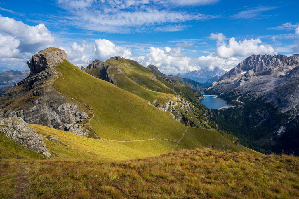 Panorama dal Viel del Pan Panorama dal sentiero Viel del Pan sulle Dolomiti di Fassa