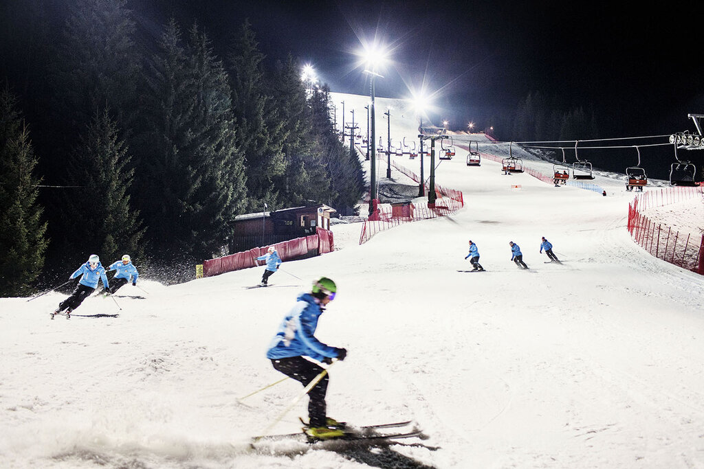 Aloch Sci notturno alla pista Aloch a Pozza di Fassa