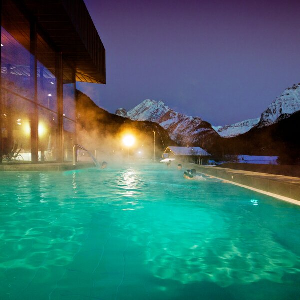 Piscina esterna Dolaondes Canazei | © Federico Modica - Archivio Immagini ApT Val di Fassa Piscina esterna in inverno con vista sulle Dolomiti a Canazei in Val di Fassa | © Federico Modica - Archivio Immagini ApT Val di Fassa