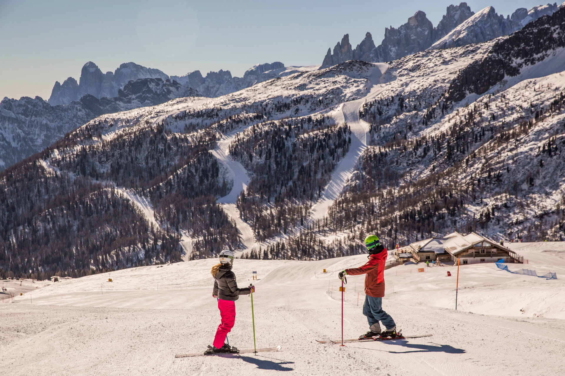Sci all'alba | © Federico Modica - Archivio Immagini ApT Val di Fassa Sci all'alba in Val di Fassa | © Federico Modica - Archivio Immagini ApT Val di Fassa