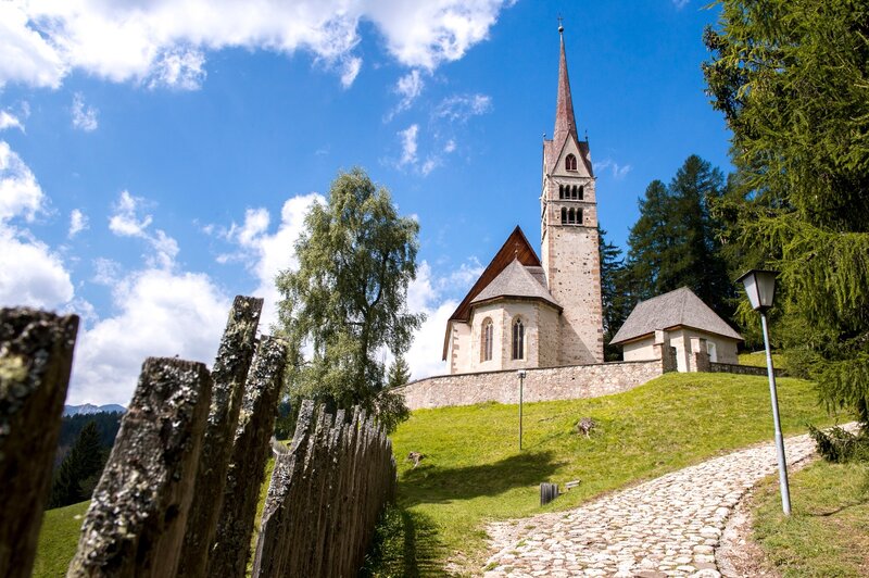 Al Santuario Medievale Dei Pellegrini Di Fassa Al Santuario Medievale Dei Pellegrini Di Fassa