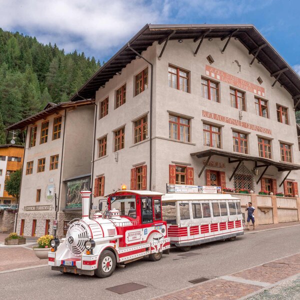 Shuttles Und Bimmelbahnen Shuttles Und Bimmelbahnen