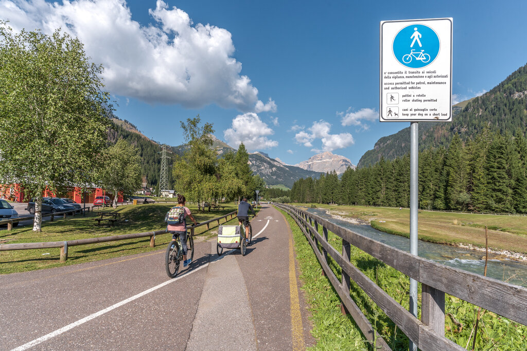 Content Dam Org 3 Images Full Rights Servizi Bike Express Aptvaldifassa 038 Patricia Ramirez 2471 Content Dam Org 3 Images Full Rights Servizi Bike Express Aptvaldifassa 038 Patricia Ramirez 2471