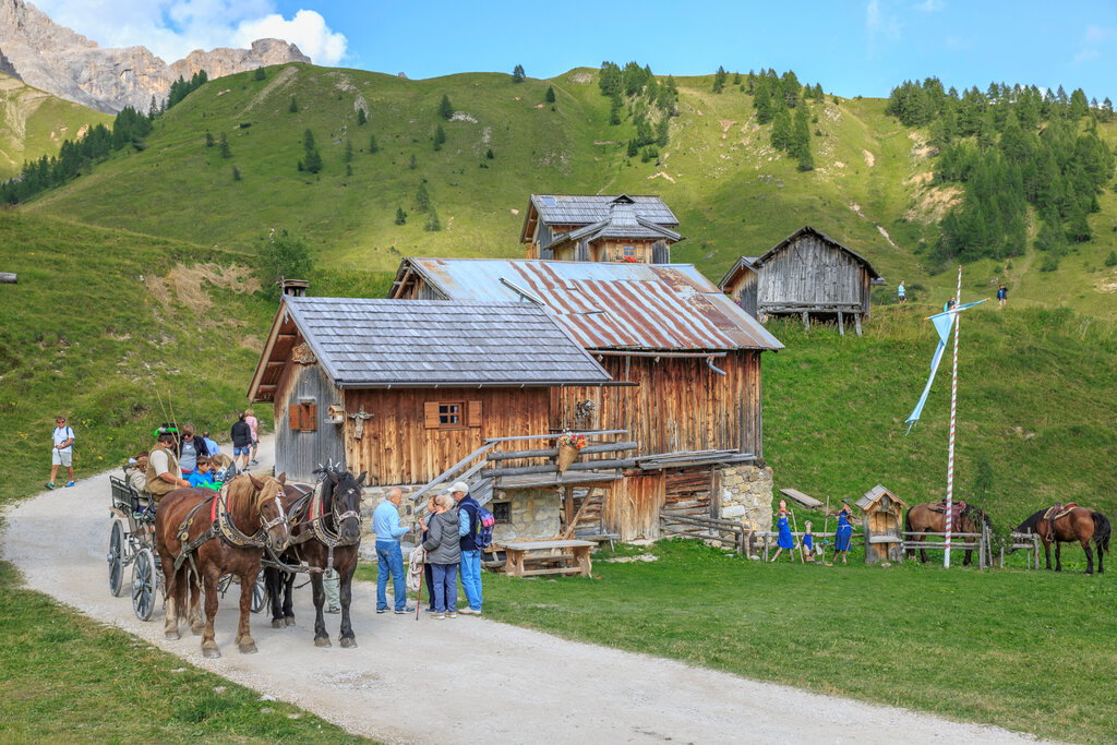 Content Dam Org 3 Images Full Rights Outdoor Defrancesco Michele Gite In Slitta Aptvaldifassa 038 Patricia Ramirez 617 Content Dam Org 3 Images Full Rights Outdoor Defrancesco Michele Gite In Slitta Aptvaldifassa 038 Patricia Ramirez 617